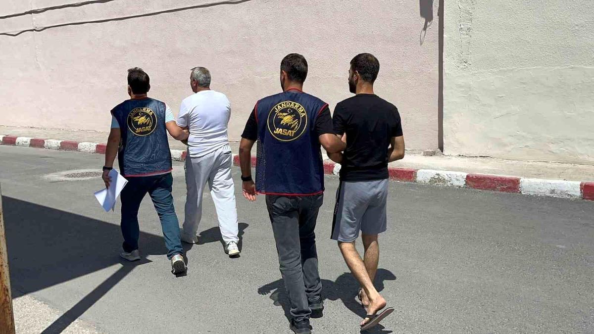Mersin\'de 31 Hükümlü Cezaevine Gönderildi
