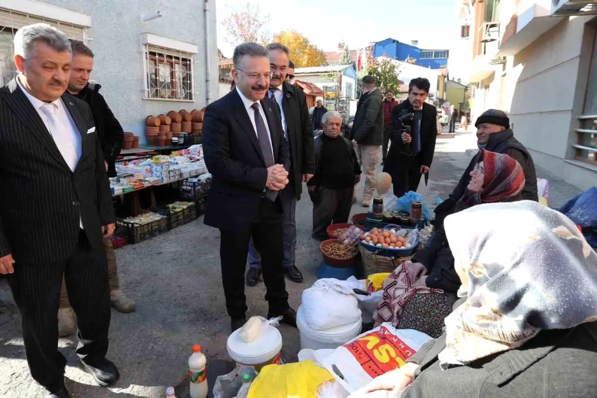 Vali Aksoy, Eskişehir Semt Pazarını Ziyaret Etti