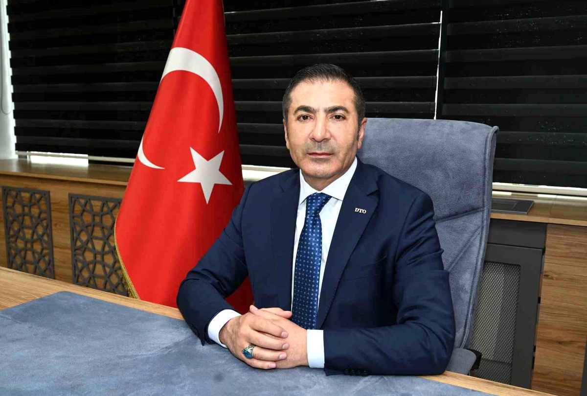 Atatürk\'e Saygı Mesajı