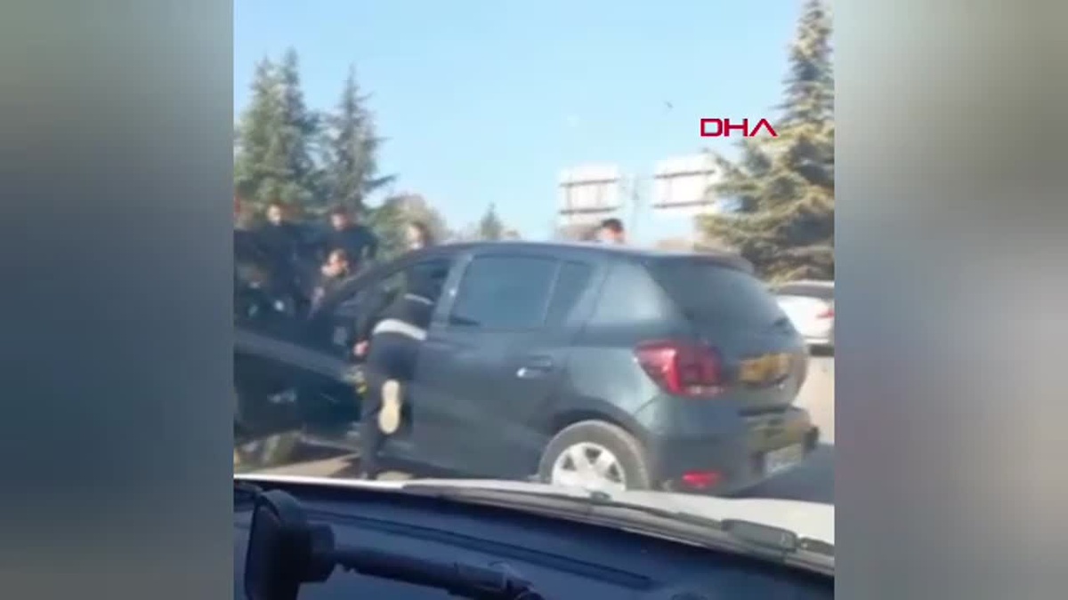 İnegöl\'de Zincirleme Kaza: 2 Yaralı