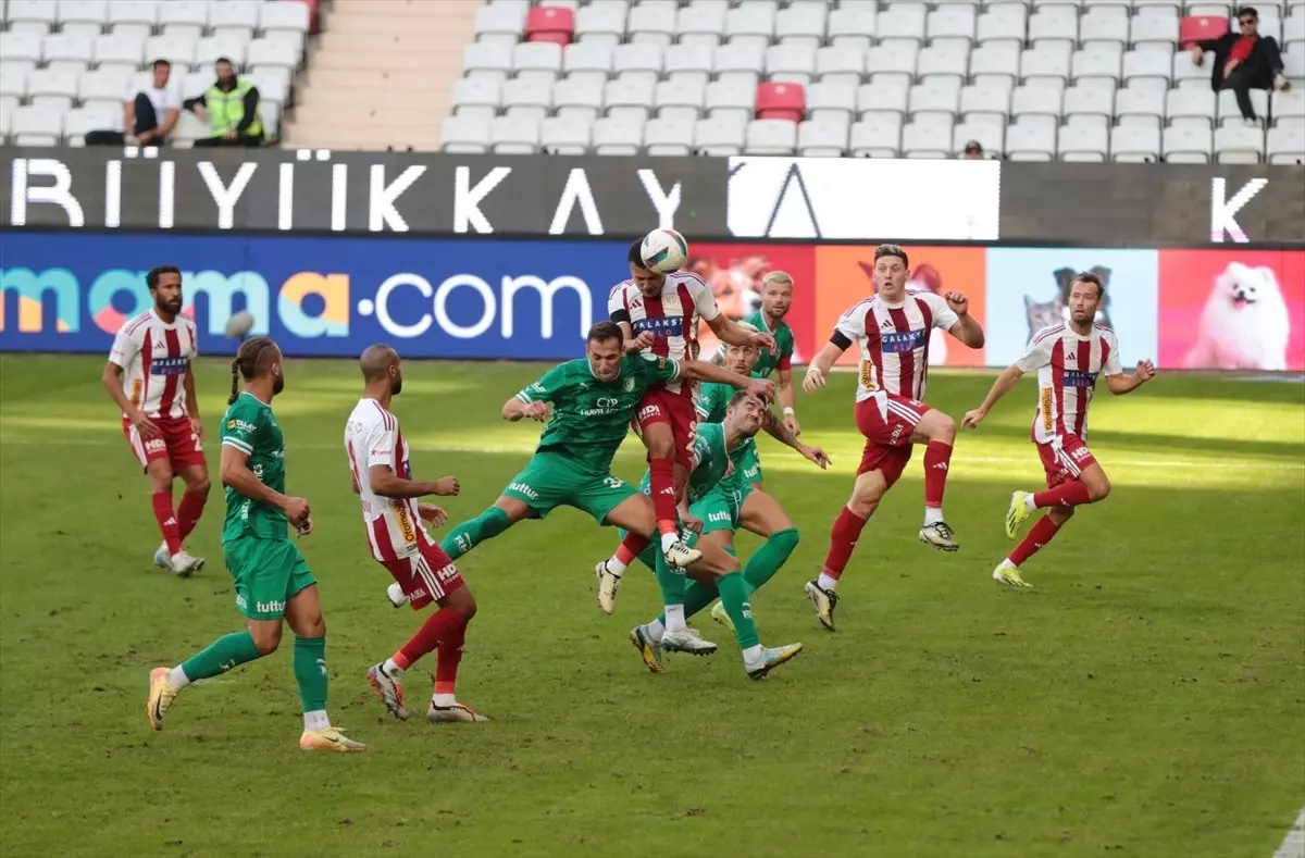 Antalyaspor, Bodrum FK\'yi 3-2 Geçti