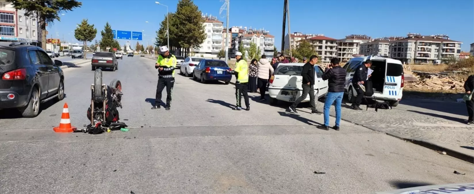 Beyşehir\'de Motosiklet Kazası: Sürücü Ağır Yaralı