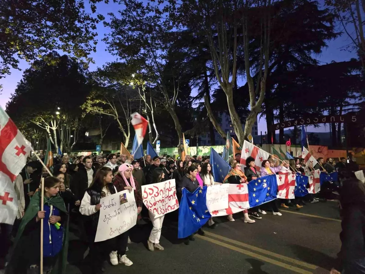 Gürcistan\'da Seçim Protestosu