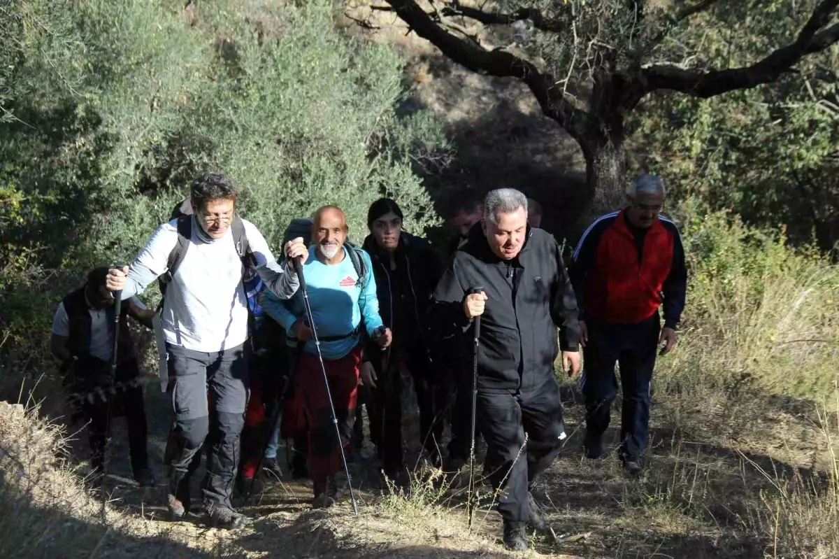 İzmir\'de Efeler Yolu Projesi Yürüyüşü