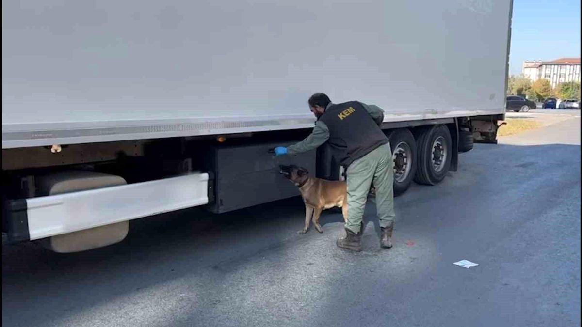 Edirne\'de 90 Milyonluk Kokain Ele Geçirildi