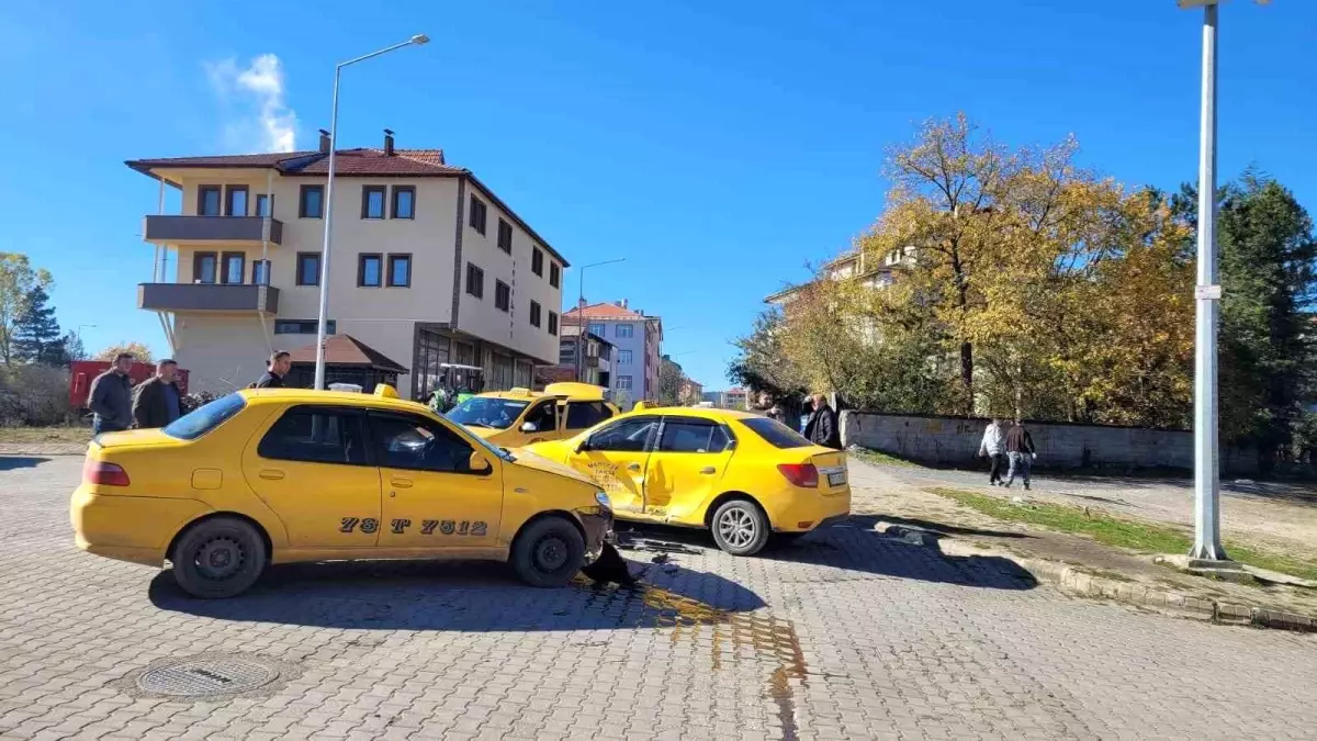 Karabük\'te İki Ayrı Trafik Kazası