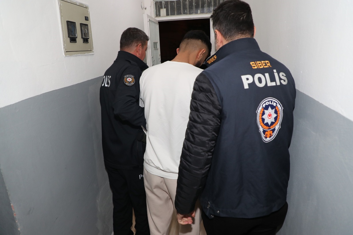 Mersin\'de Yasa Dışı Bahis Operasyonu: 20 Gözaltı