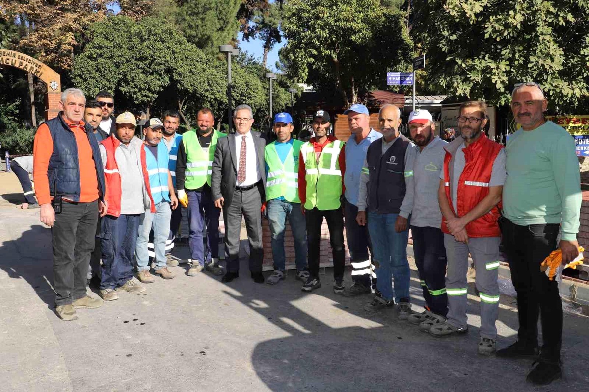 Nazilli\'de İstasyon Meydanı\'nda Yol Genişletme Çalışmaları Tamamlandı