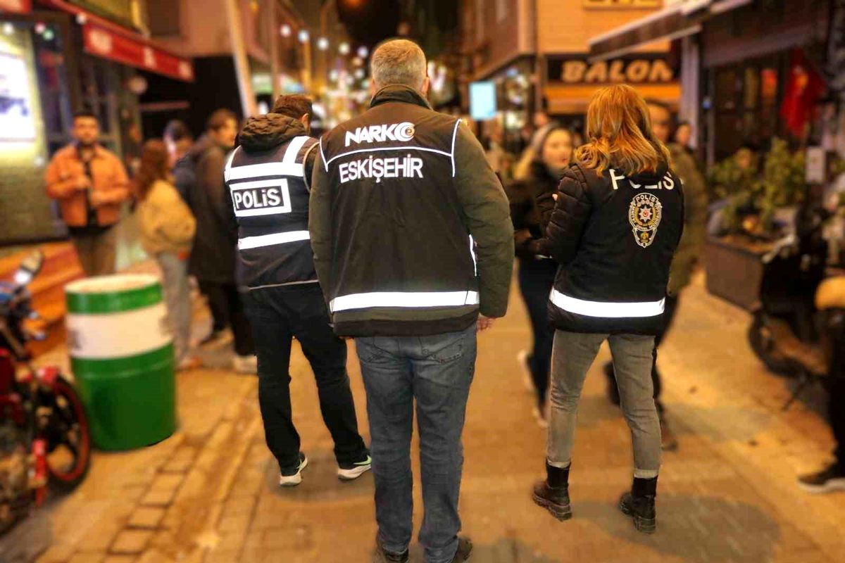Eskişehir\'de uyuşturucu ve silah ele geçirildi