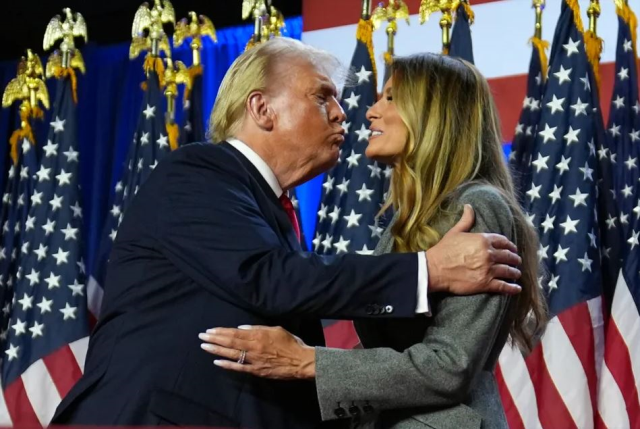 Rus devlet televizyonu, canlı yayında Melania Trump'ın çıplak fotoğraflarını yayınladı