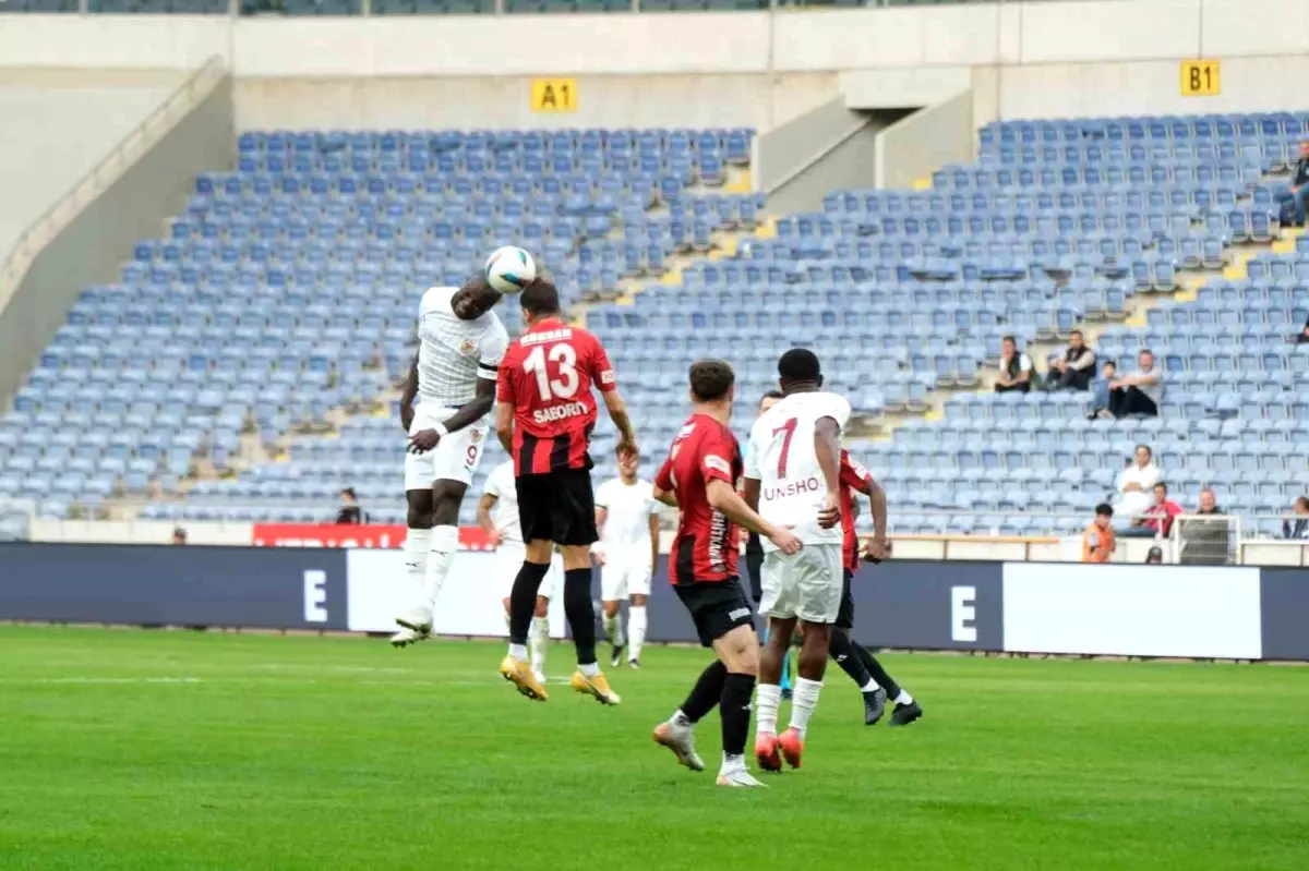 Hatayspor, Gaziantep FK\'yi 2-1 Önde Bitirdi