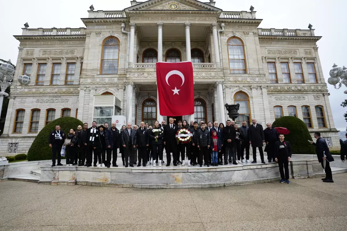 Beşiktaş, Atatürk\'ü Andı