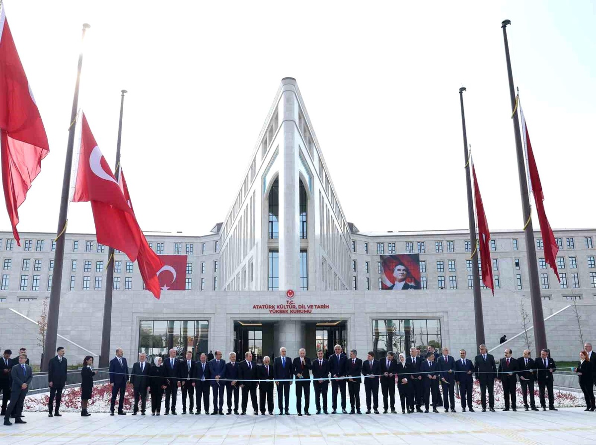 Cumhurbaşkanı Erdoğan: "Bölgemizi kasıp kavuran yıkımların, sınırlarımıza dayanmasını, bizi de yakmaya başlamasını beklemeyeceğiz"