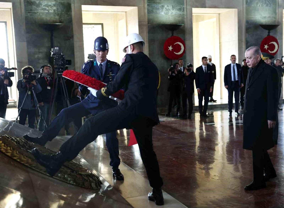 Devlet erkanı Ata\'nın huzurunda