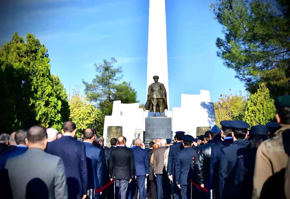 Diyarbakır\'da Atatürk Anma Töreni Yapıldı