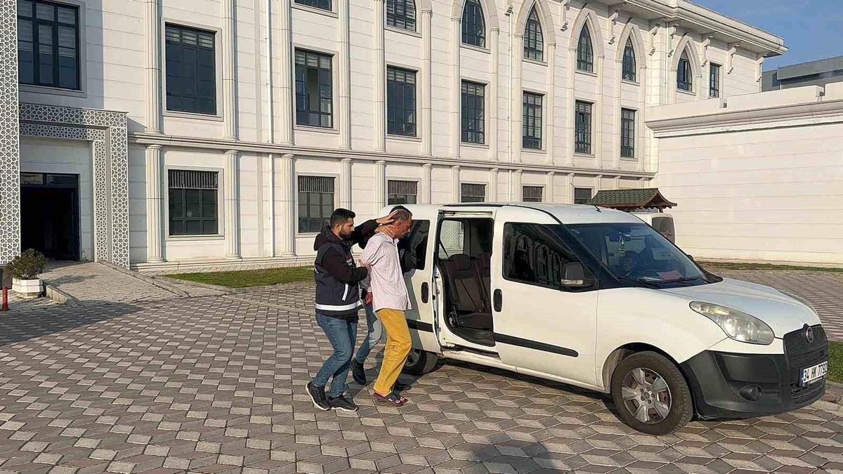 Kocaeli\'de Eşini Boğarak Öldüren Adam Tutuklandı