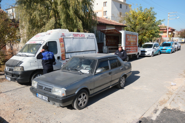 Eskişehir'de Zabıta Ekiplerinden Sağlıksız Tatlı Üretimine Baskın