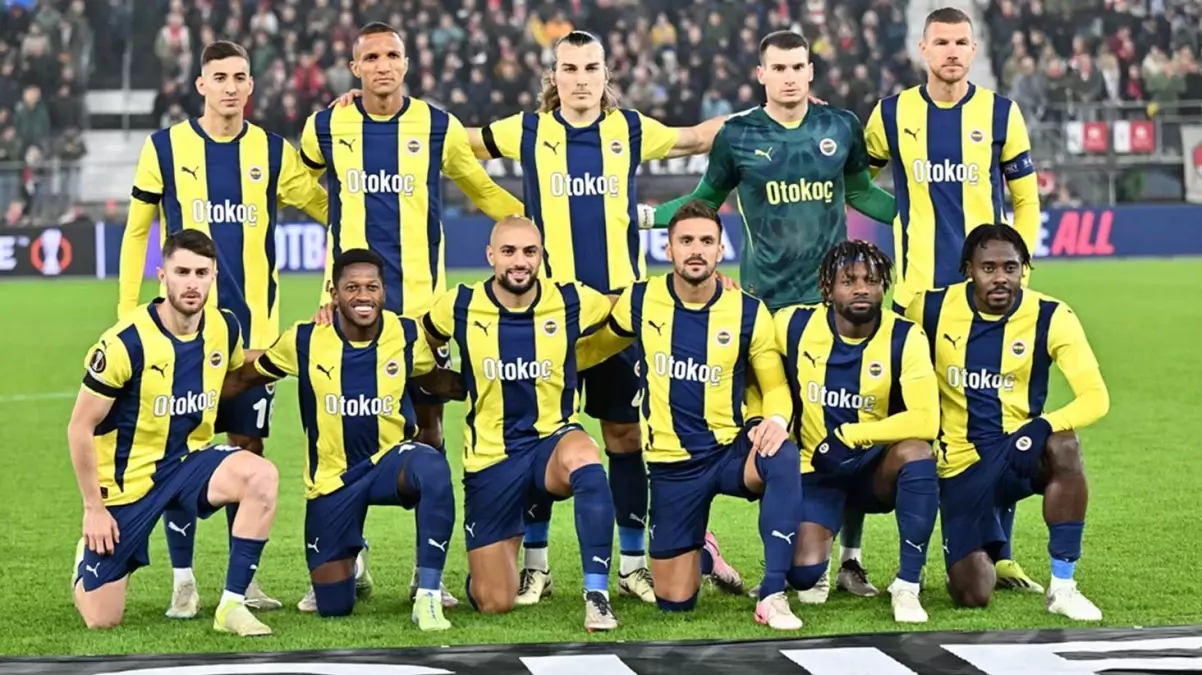 Fenerbahçe\'nin yıldızı maçın başında sakatlandı