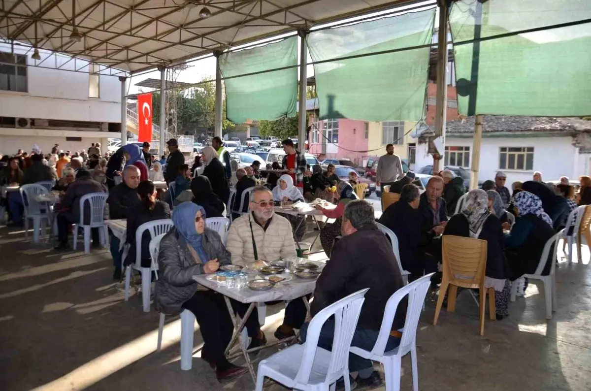 Nazilli\'de şehitler ve kuraklık için hayır yapıldı