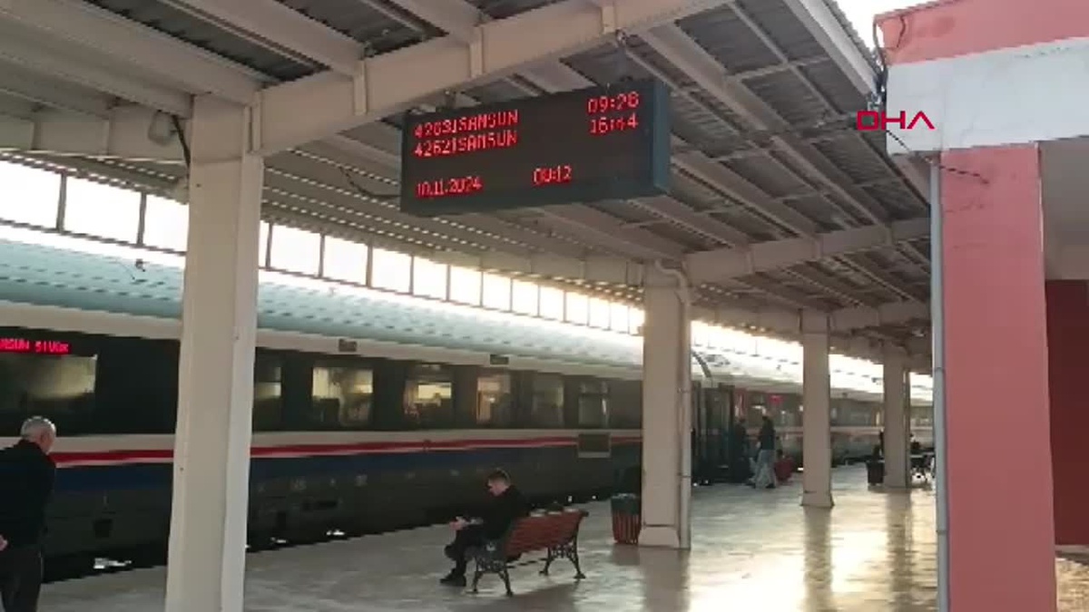 Atatürk\'ün Vefatında Saygı Duruşu