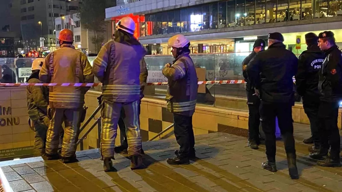 Taksim Metro Durağında İntihar