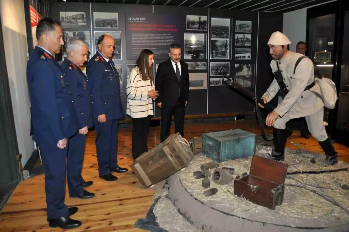 Vali Aksoy, Kurtuluş Savaşı\'nda Atatürk\'ün kaldığı konağı ziyaret etti