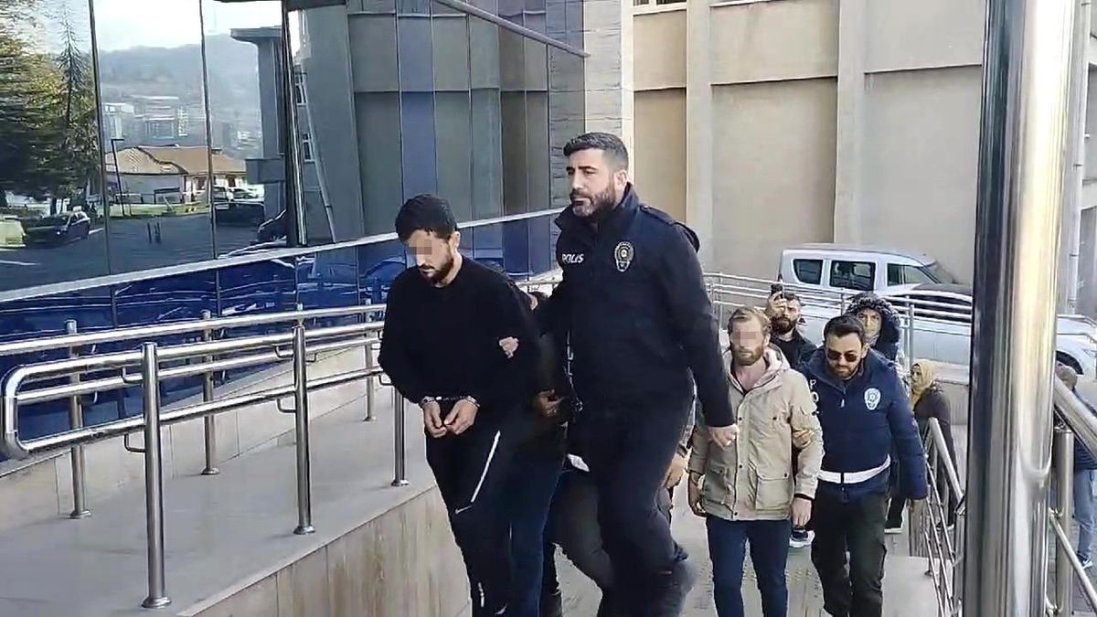 Zonguldak\'ta Bıçaklı Kavga: 2 Yaralı, 6 Tutuklama