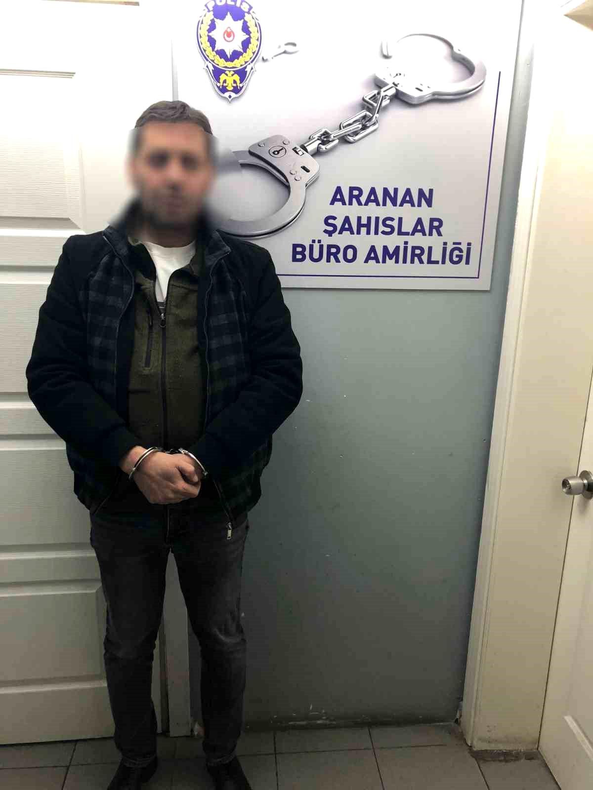 Bursa\'da Aranan Zanlı Saklanırken Yakalandı
