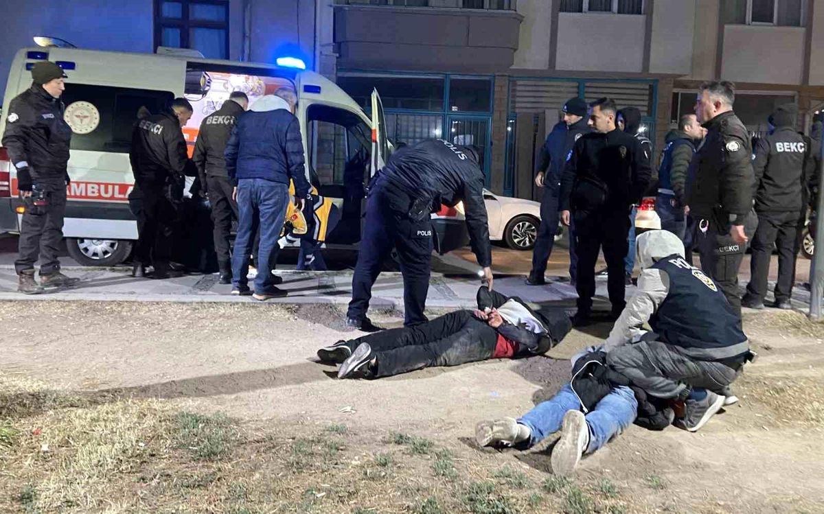 Aksaray\'da Bıçaklı Kavga: 4 Tutuklama