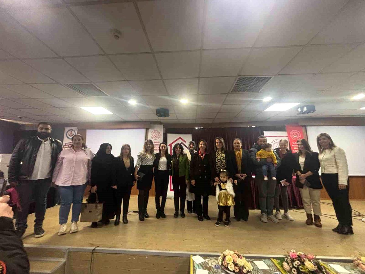 Koruyucu Aile Programı ile 9 Bin Çocuk Sıcak Yuva Buldu