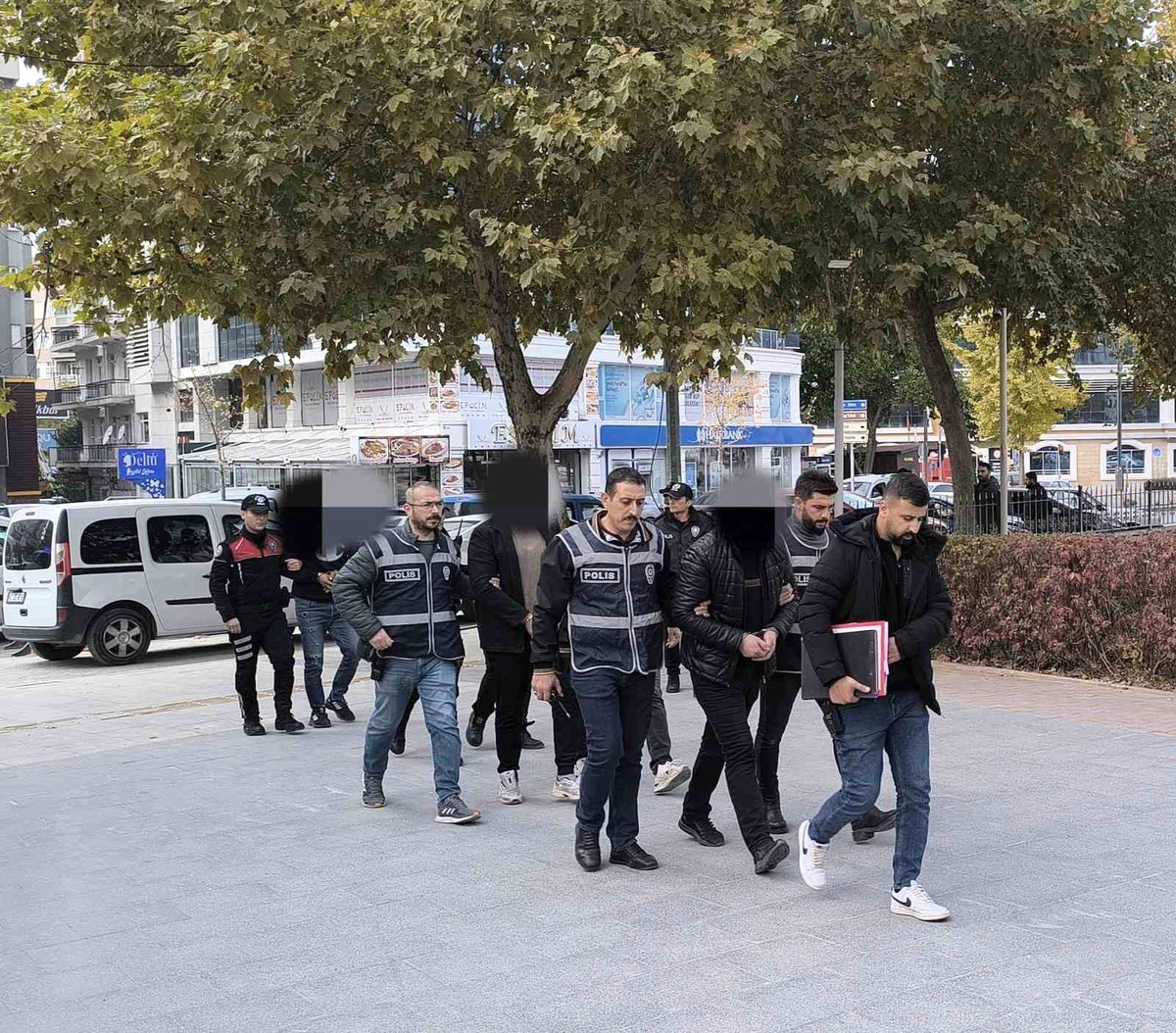 Kırşehir\'de Silahlı Kavga: 1 Ölü, 4 Gözaltı