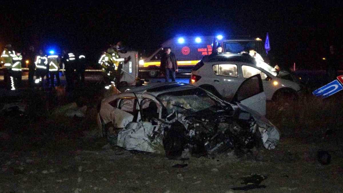 Burdur\'da trafik kazası: 2 ölü, 7 yaralı
