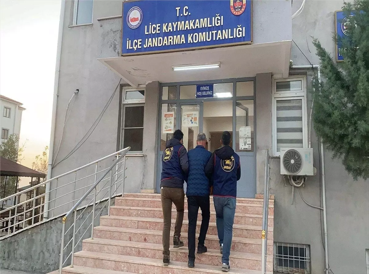 Diyarbakır\'da Aranan İki Şüpheli Yakalandı