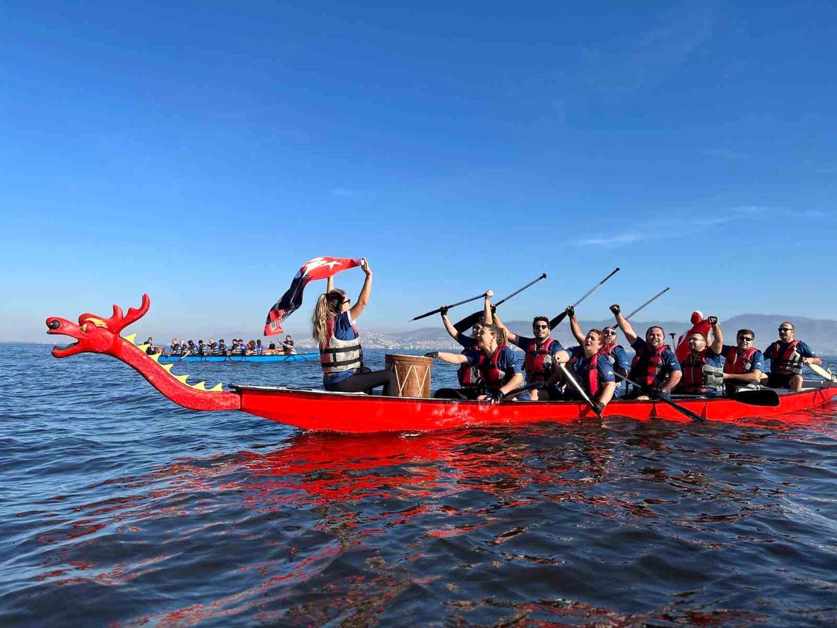İzmir\'de Dragon Festivali heyecanı: İtfaiye yine birinci!