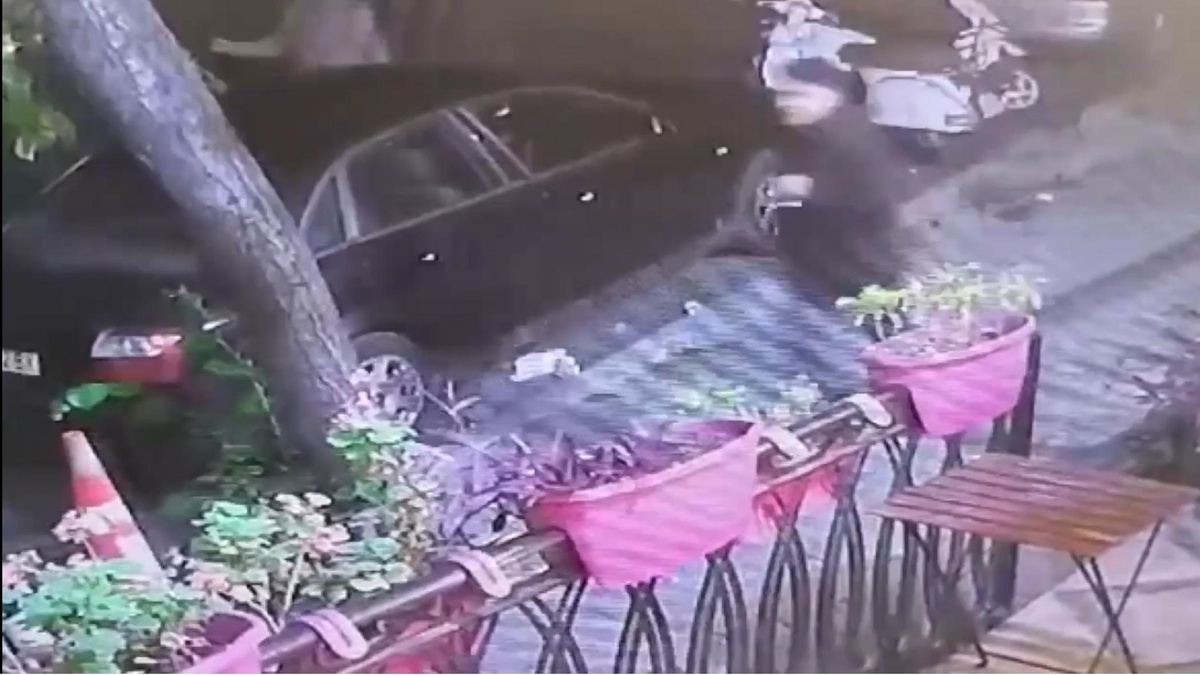 Beyoğlu\'nda Motosikletli Saldırı