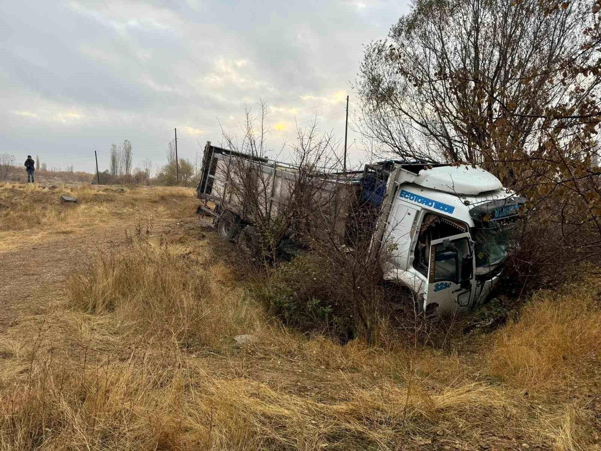 Malatya\'da İki Kaza: Sürücü Yaralandı