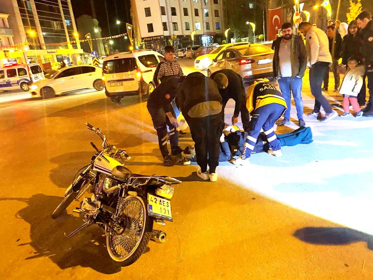 Konya\'da Trafik Kazası: Motosiklet Sürücüsü Yaralandı