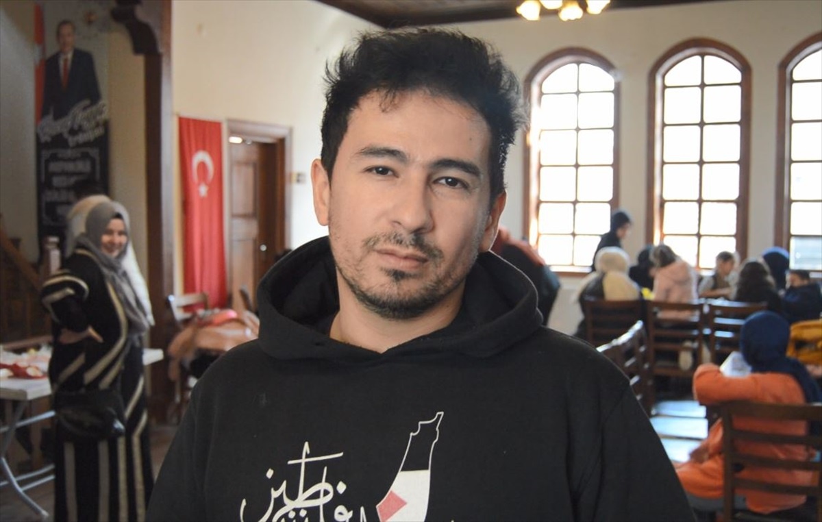 Kütahya\'da Gönüllü Gençlerden Dezavantajlı Çocuklara Etkinlik