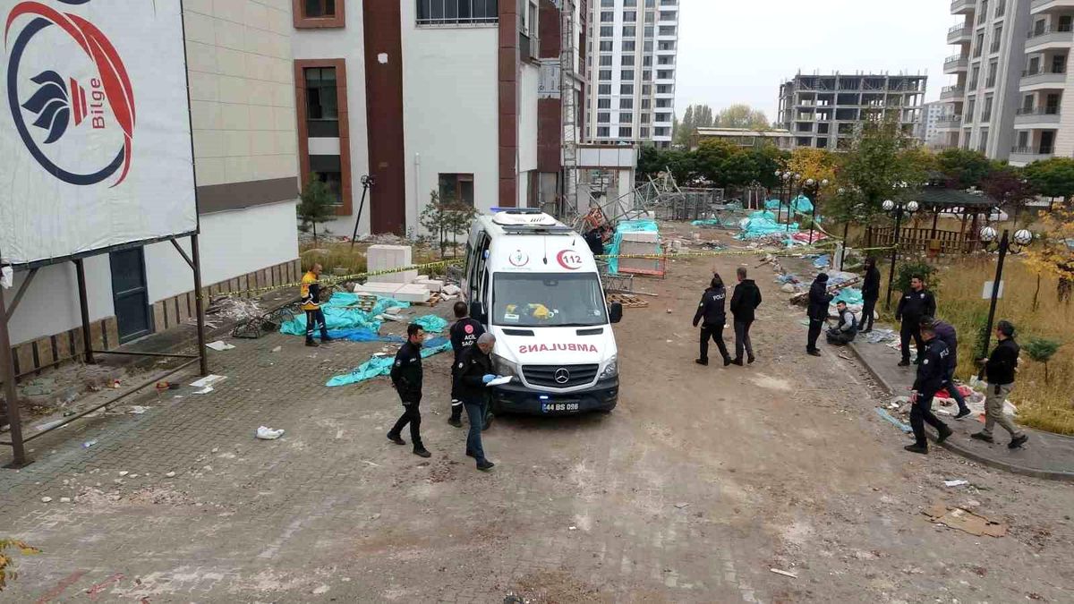 Malatya\'da İskele Çöktü, İki İşçi Hayatını Kaybetti