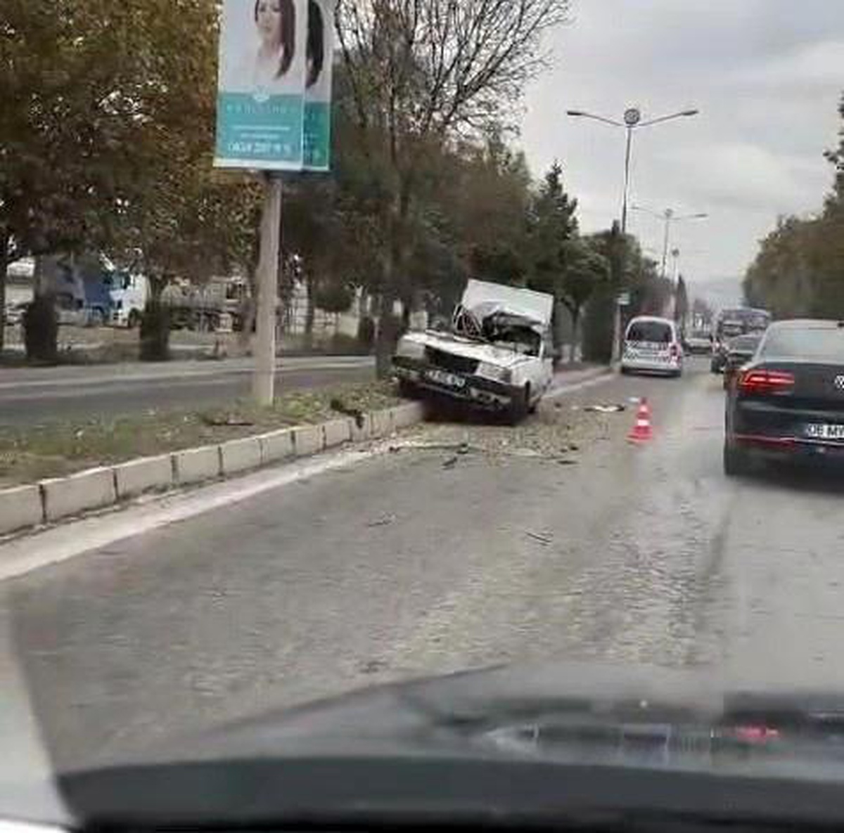Elazığ\'da Trafik Kazası: Sürücü Yaralandı