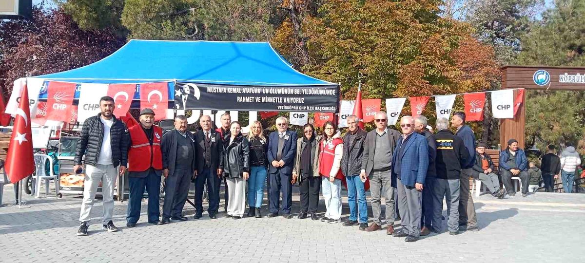 Atatürk\'ün Ölüm Yıldönümünde Lokma Dağıtıldı