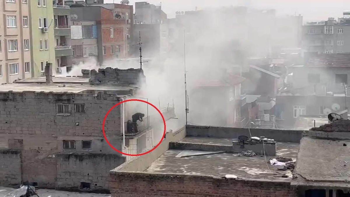Diyarbakır\'da Yangın: Baba ve İki Kızı Kurtarıldı