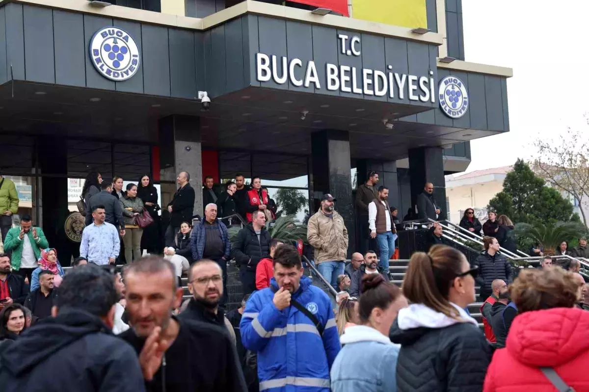 Buca Belediyesi İşçileri Greve Gitti