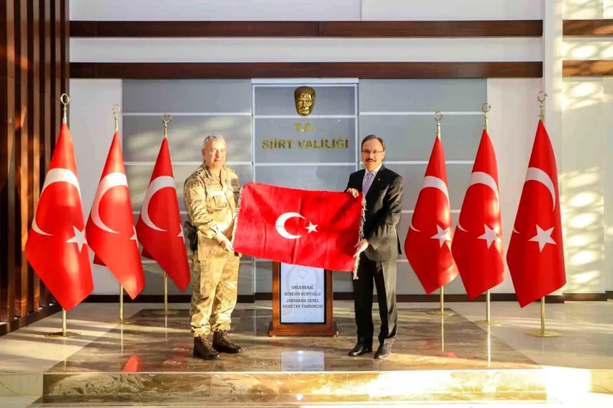 Orgeneral Kurtoğlu\'ndan Vali Kızılkaya\'ya Ziyaret