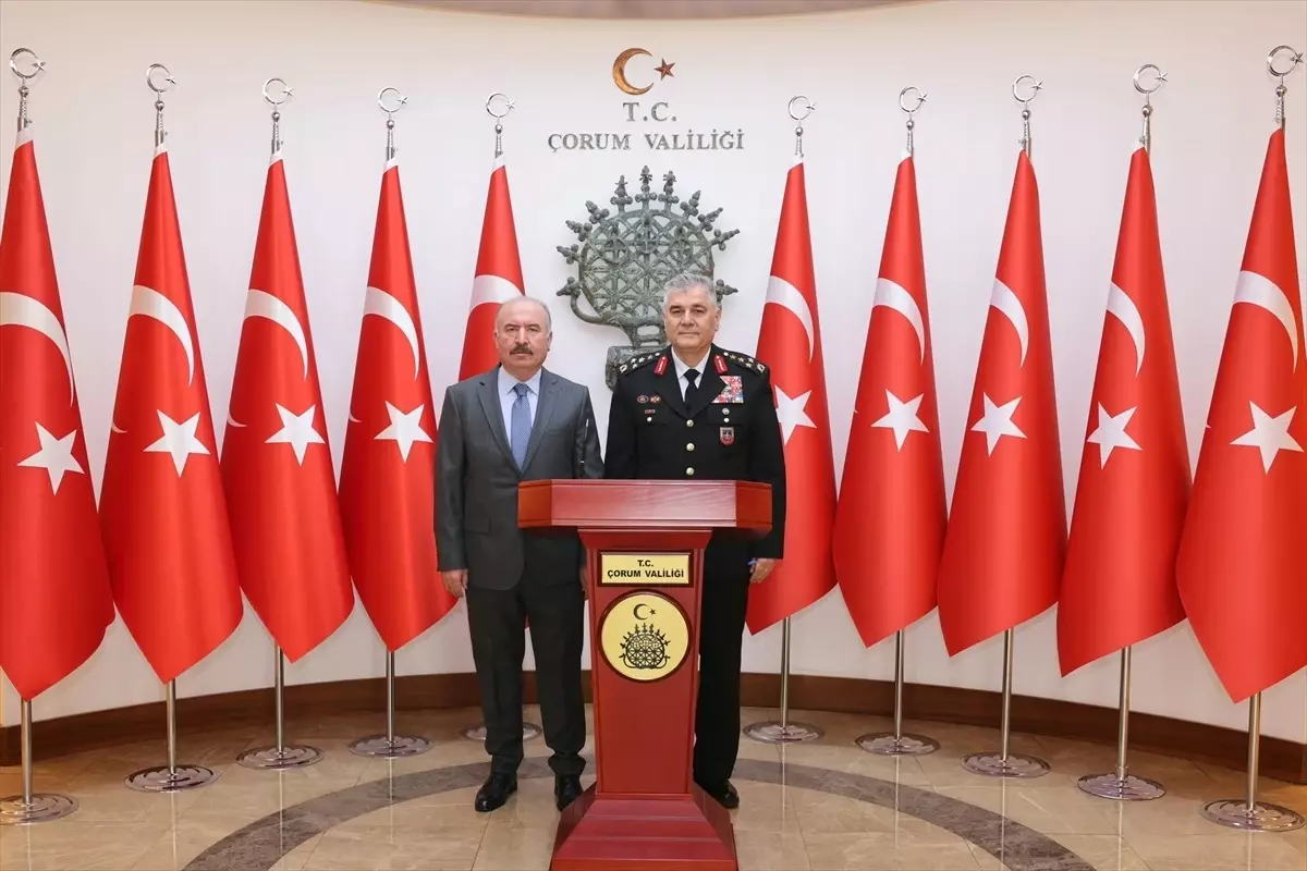 Orgeneral Çardakcı\'dan Çorum Ziyareti