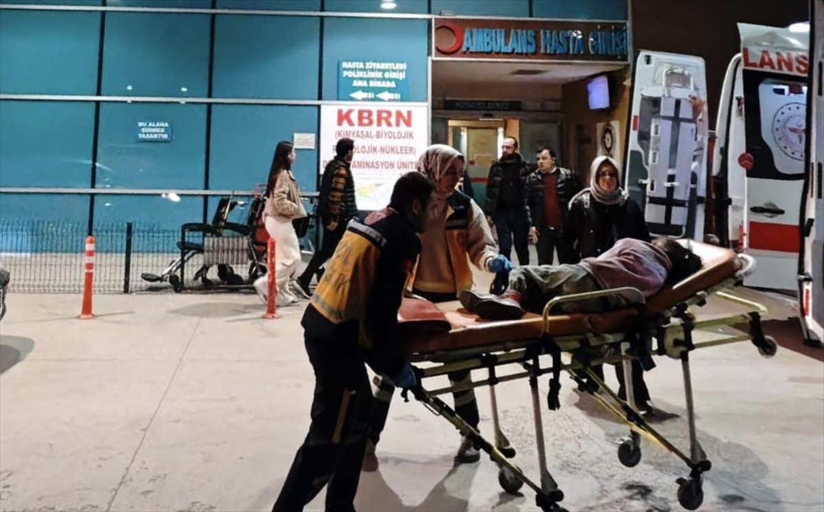 İnegöl\'de 10 Yaşındaki Kız Çocuk Düşerek Yaralandı