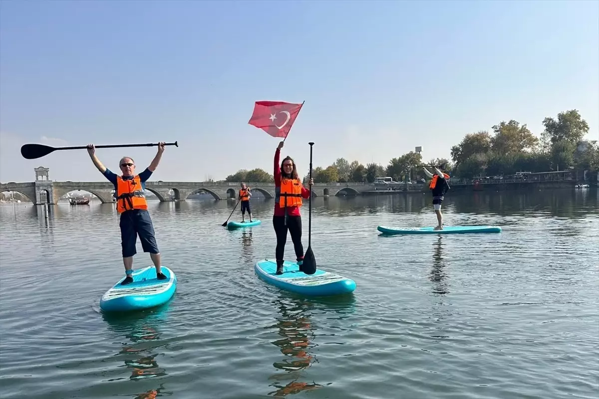 Meriç Nehri\'nde Ayakta Kürek Sörfü Eğitimi Başladı