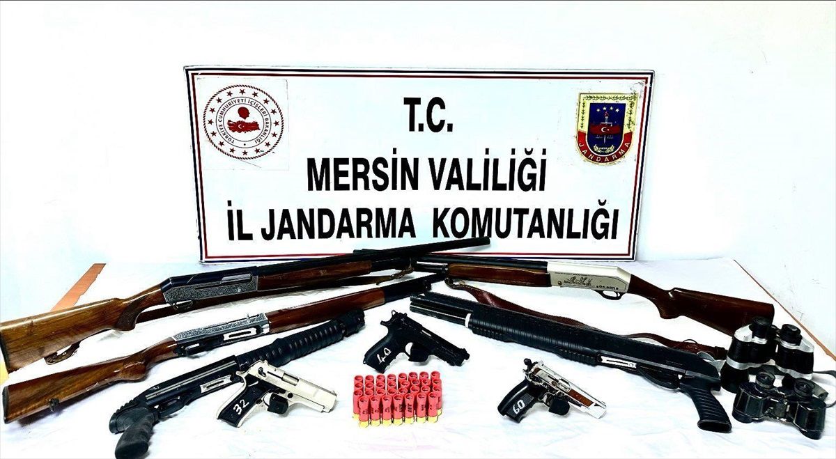 Tarsus\'ta Silah Kaçakçıları Tutuklandı