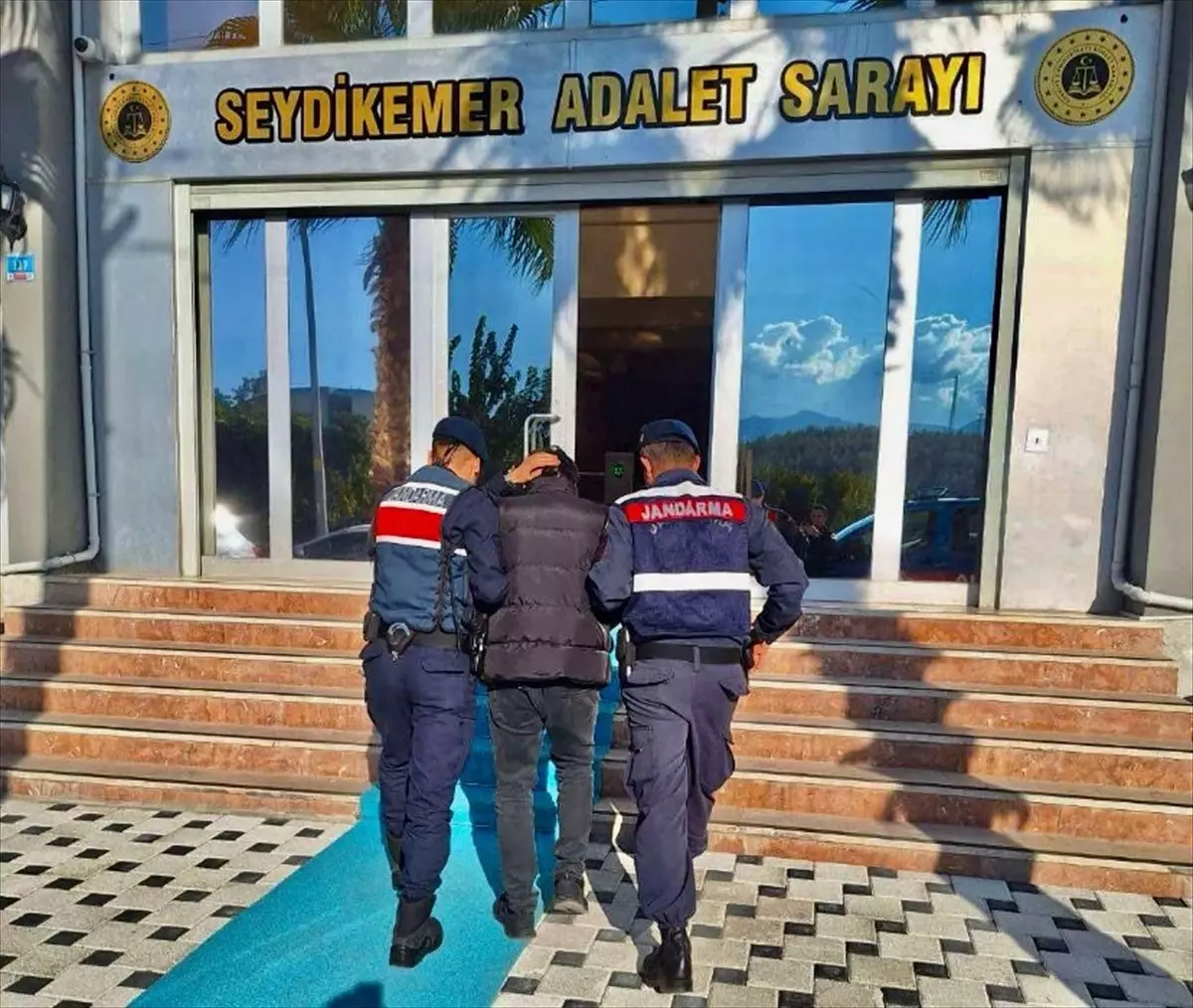 Firari Hükümlü Seydikemer\'de Yakalandı