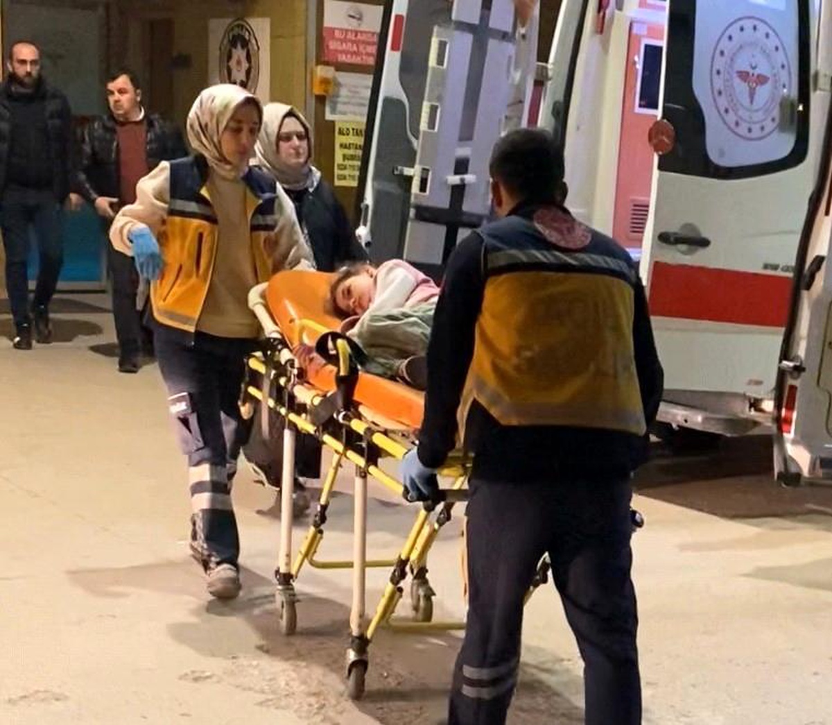 İnegöl\'de Çocuk Sandalyeden Düşerek Yaralandı